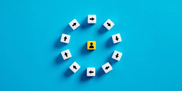 EU AI Act velvoittaa IT‑päättäjän varmistamaan tekoälyn turvallisen, läpinäkyvän ja todennettavan käytön. Tästä aloitat.