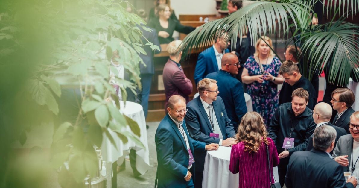 <span id="hs_cos_wrapper_name" class="hs_cos_wrapper hs_cos_wrapper_meta_field hs_cos_wrapper_type_text" style="" data-hs-cos-general-type="meta_field" data-hs-cos-type="text" >Puhtaat paperit tuli – Advania Finland uusi ISO14001 -ympäristösertifikaattinsa</span>