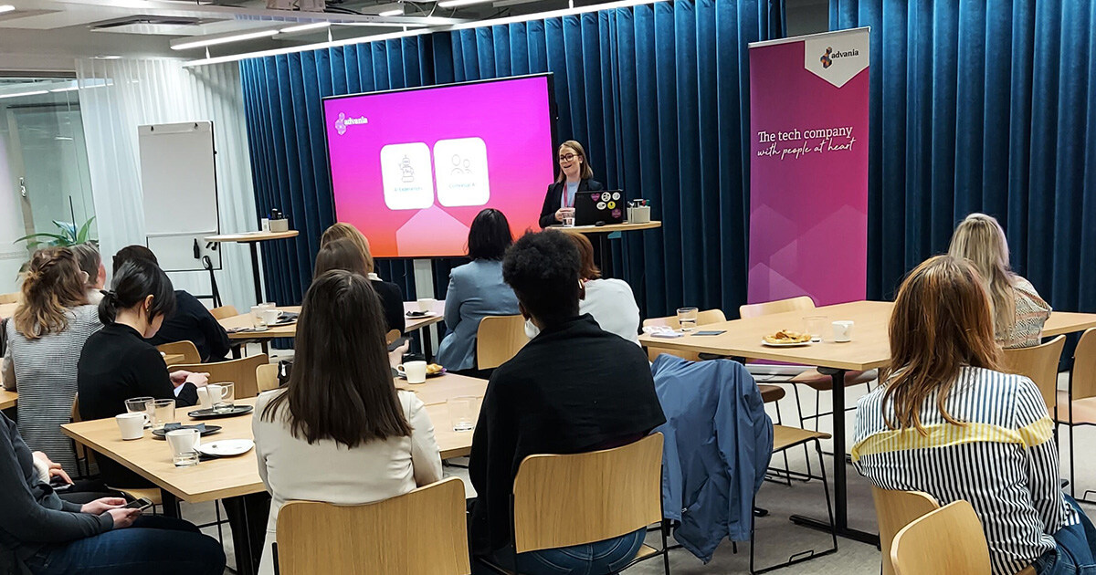 <span id="hs_cos_wrapper_name" class="hs_cos_wrapper hs_cos_wrapper_meta_field hs_cos_wrapper_type_text" style="" data-hs-cos-general-type="meta_field" data-hs-cos-type="text" >Miten lisätä naisten osuutta IT-alalla?</span>