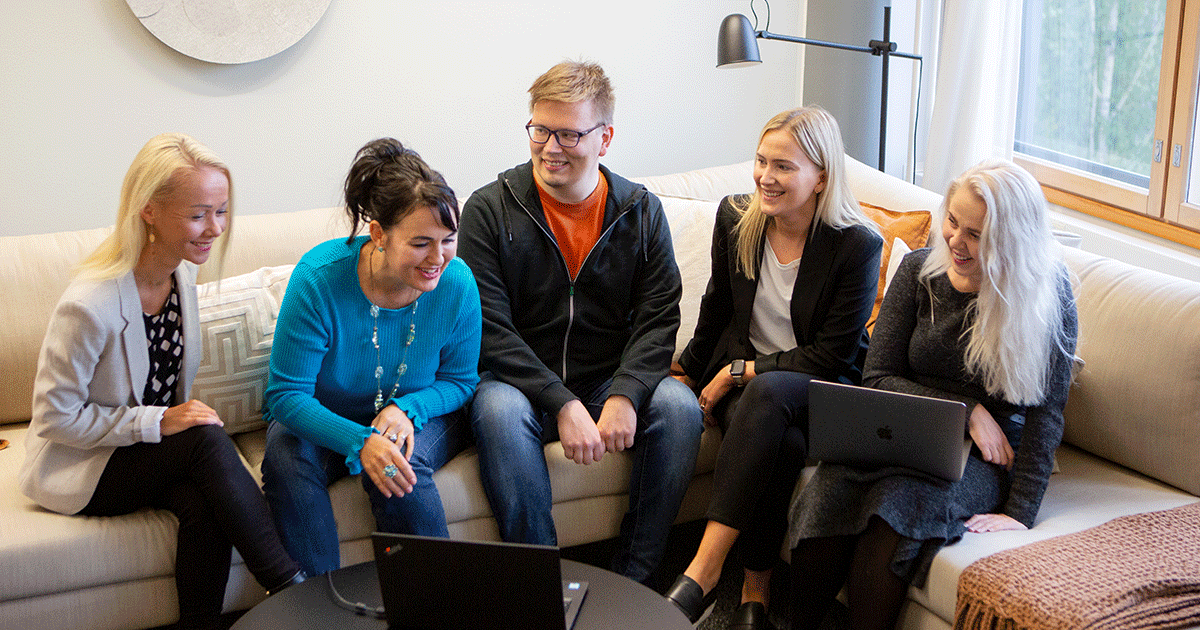 <span id="hs_cos_wrapper_name" class="hs_cos_wrapper hs_cos_wrapper_meta_field hs_cos_wrapper_type_text" style="" data-hs-cos-general-type="meta_field" data-hs-cos-type="text" >Positiivinen työntekijäkokemus syntyy HR:n ja IT:n yhteispelinä</span>